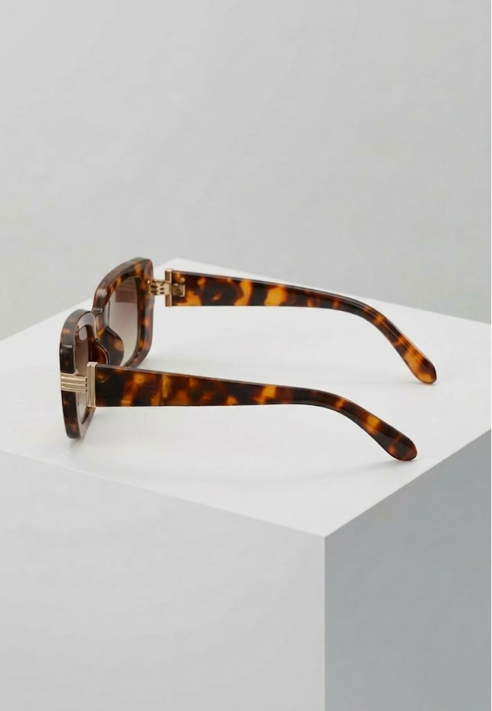 Havana Square Sunglasses – Tortoise Frame / Gradient Brown Lens