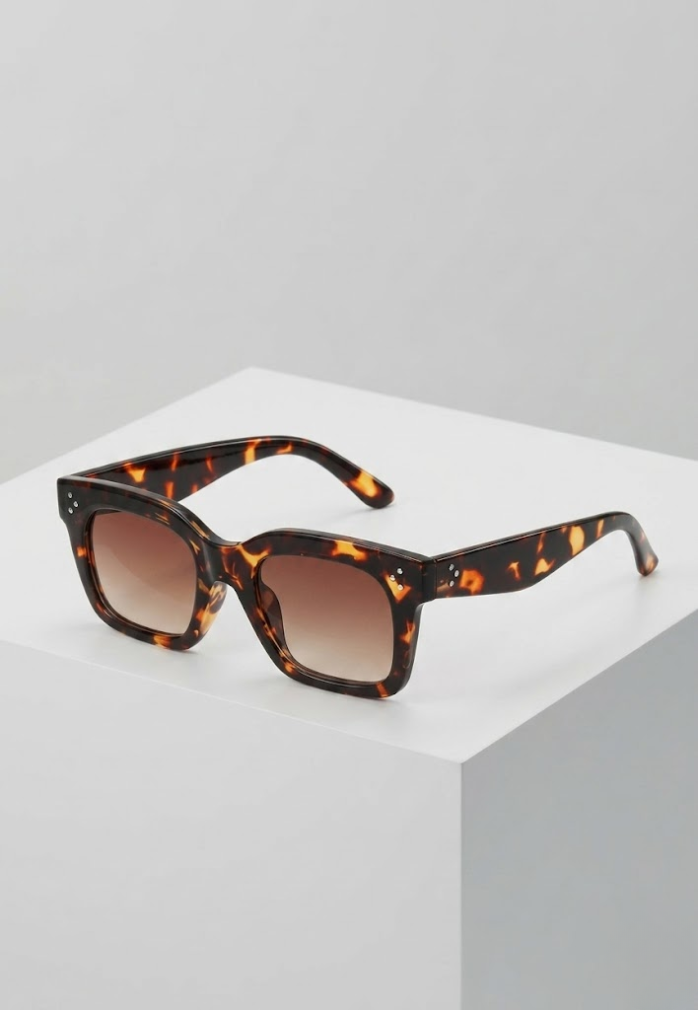 Chelsea Square Sunglasses – Tortoise