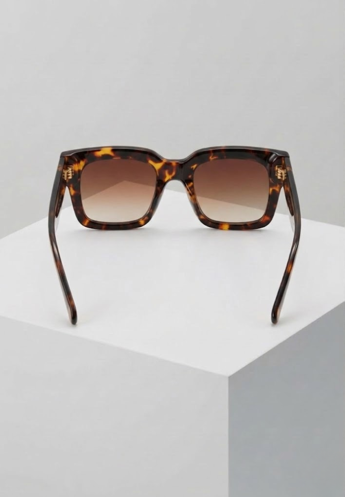 Chelsea Square Sunglasses – Tortoise